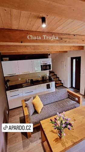 ห้องครัว, Apardo Chaty Březka - Trojka (Apardo Chaty Brezka - Trojka) in ลิบุน