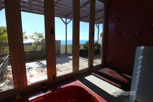 Stunning Villa Ibizenca with private pool in Sitges - Tap to explore photos