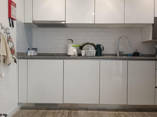 Konyha, Cachinnans Hostel & Apartments in Vila Do Conde