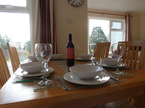 8 Manorcombe Bungalows 8 Manorcombe Bungalows