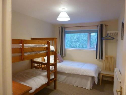 8 Manorcombe Bungalows 8 Manorcombe Bungalows