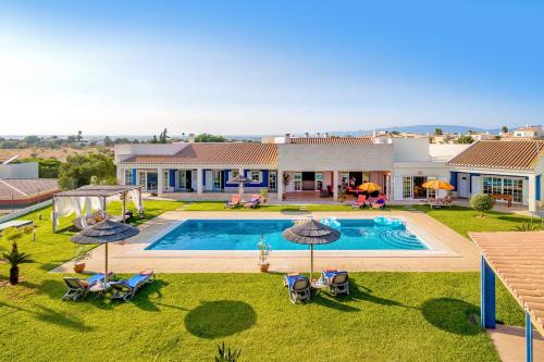 Facilities, Amazing Villa With Pool Gym And Spa in Quatro Estradas