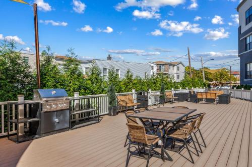 Near NYC Premium Kearny Loft with Gym and Patio