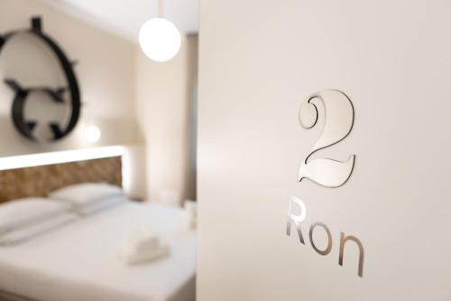 Economy Double Room image 10