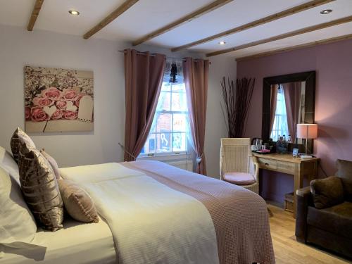 Bath House Hotel Room Type - Deluxe Suite