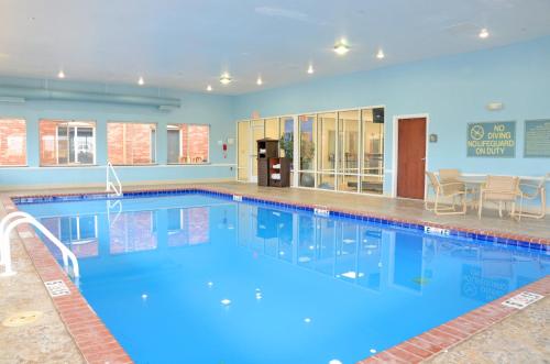 Holiday Inn Express Hotel & Suites Millington-Memphis Area By IHG - 수영장