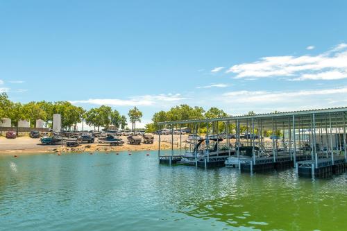 Port of Kimberling Resort & Campground