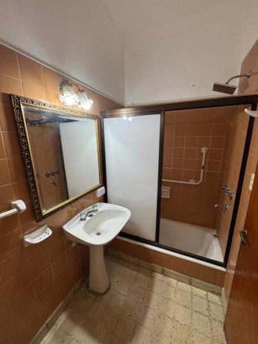 Three-Bedroom House image 1