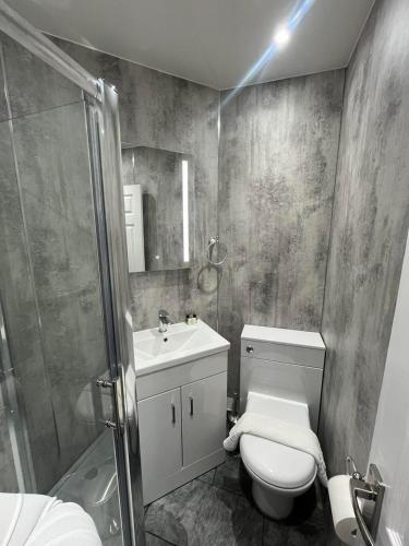 The Victoria Hotel - image 10