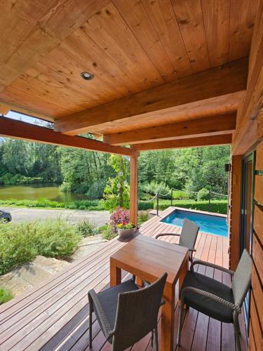 ทัศนียภาพ, Apardo Chaty Březka - Trojka (Apardo Chaty Brezka - Trojka) in ลิบุน