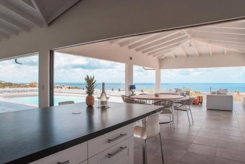Spacious villa with great views