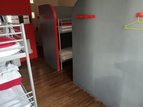 1 bunk bed