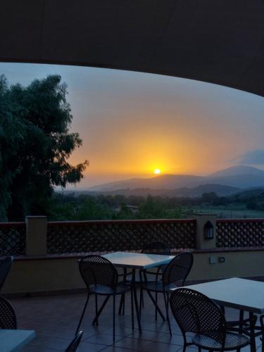 Ресторан, Agriturismo La Petrosa in Церасо