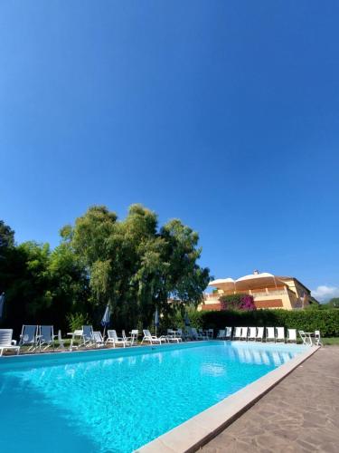 Вид, Agriturismo La Petrosa in Церасо