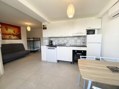 AS21673 - Studio en rez de chaussée face au Canal (AS21673 - Studio en rez de chaussee face au Canal) in Le Grau du Roi