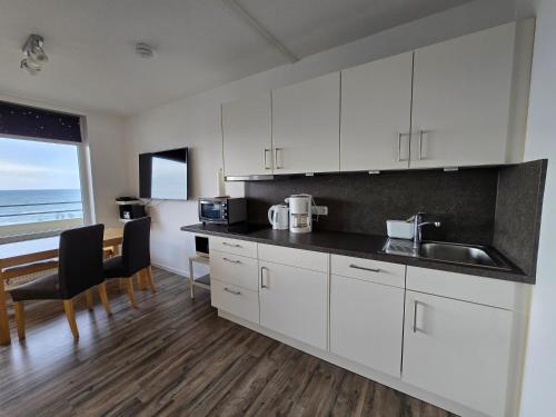 Apartment with Sea View image 7