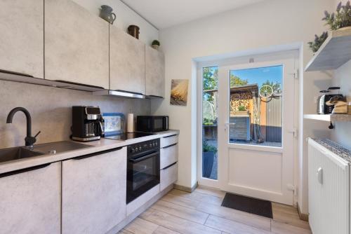 廚房, Süsse 2 Zimmerwohnung (Susse 2 Zimmerwohnung) in 伊策霍埃