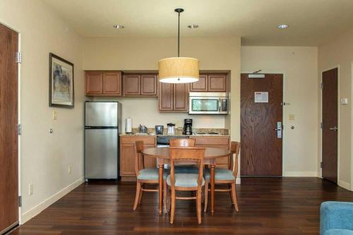 Port of Kimberling Resort & Campground