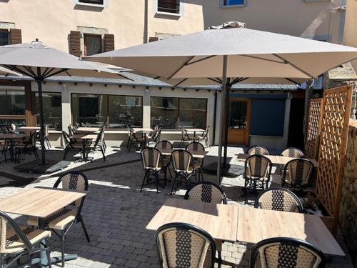 Le Campcardos in พราด