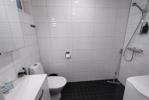 Bathroom, UUSI Epic Galaxy Hiekkasarkat - sisaltaa liinavaatteet in Kalajoki