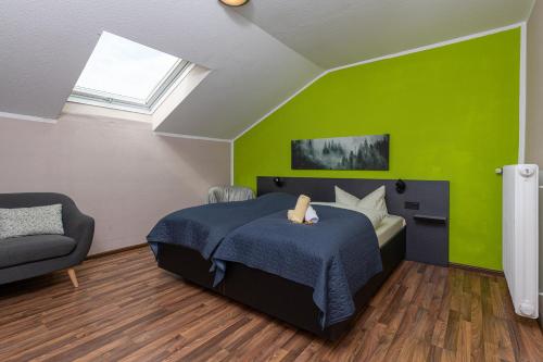 2 twin beds