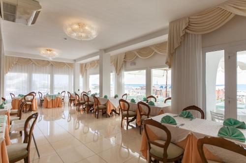 Hotel Dea - image 13