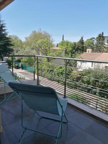 T3 Independant de 62 m2, place de parking prive, au calme et central, avec jardinet et balcon in Saint-Georges-d'Orques