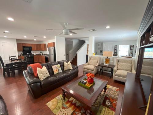 Top Location! Spacious Home Near Downtown & Events