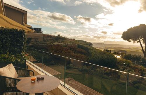 ระเบียง/ชานเรือน, อิล กาสเตลฟัลฟิ - ตุย บลู ซีเล็คชั่น (Il Castelfalfi - TUI BLUE SELECTION) in มอนตาโยเน่