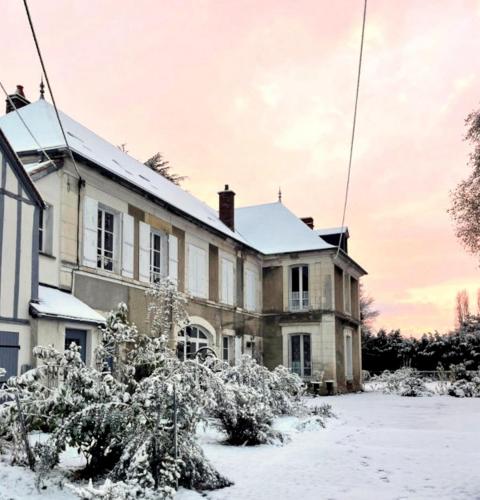 Зовнішній вигляд готелю, Le Clos de l'Armançon - Maisons de charme au bord de la rivière - Classé 4 étoiles (Le Clos de l'Armancon - Maisons de charme au bord de la riviere - Classe 4 etoiles) in Tonnerre