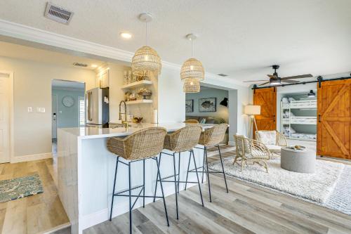 Waterfront Palmetto Home with Private Fishing Dock! in Palmetto, USA