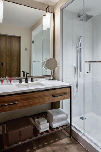 641542490 Houston CityPlace Marriott at Springwoods Village