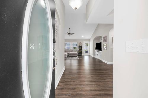 NEW HOT TUB- Dog Friendly Home Near Beach and Golf with Pool and Spa in Socastee (SC)