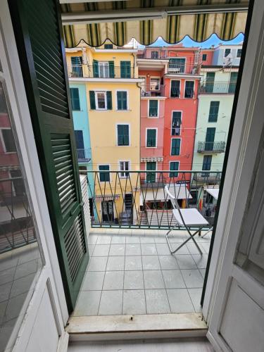 Bella Vernazza with AC and Balcony