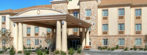Holiday Inn Express & Suites Pecos