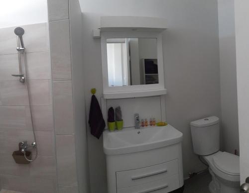 Two-Bedroom Apartment image 3