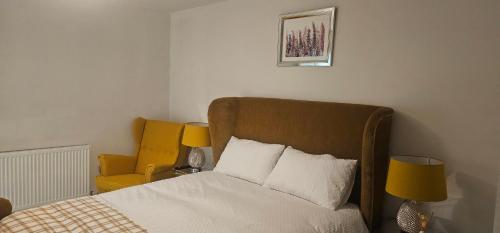 Abi's World - 23 Kilmartin Grove Green, Hollystown, Dublin 15, Dublin