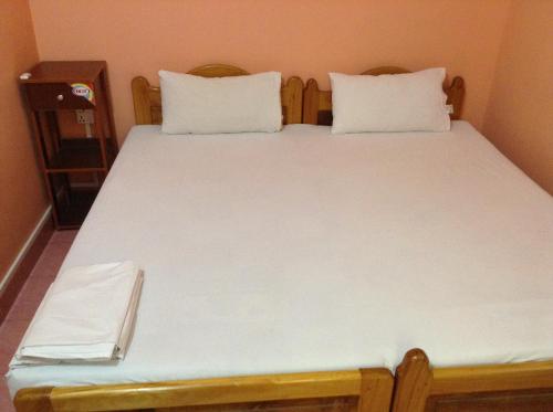 Budget Double Room image 2