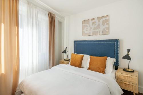 809-4A Columbus Circle New BLDG 1BR W D in New York, USA