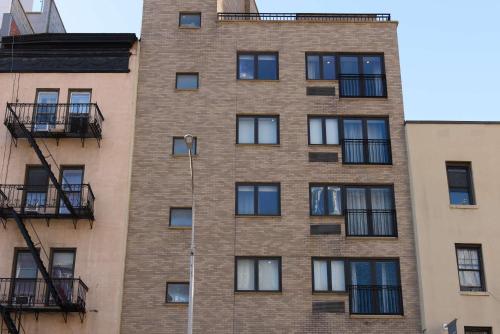 809-4A Columbus Circle New BLDG 1BR W D - image 11