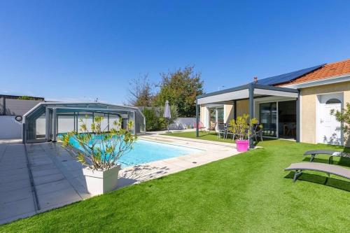 Casa Fernandes avec piscine couverte cottage Bourg-en-Bresse