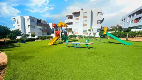 타가주 Luxe Appartement - vue sur montagne Plage, Piscine & Jeux pour Enfants 4성급 싱글룸 부대시설