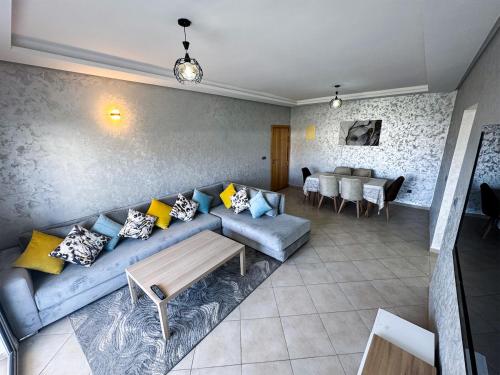 타가주 Luxe Appartement - vue sur montagne Plage, Piscine & Jeux pour Enfants 4성급 싱글룸 스위트룸