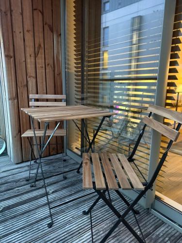 2 bedroom Titanic Apartment - 1 night stays! in เบลฟาสต์ แอร์พอร์ต