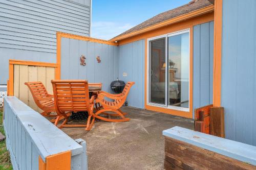 Seaside Escape - image 5