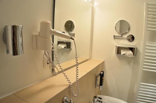 Hotel Jeta Room Type - Standard Twin Room