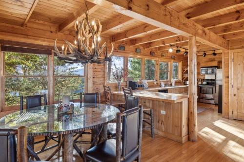 Serenity - Sweeping Mountain VIEWS From Every Room, Sevierville (foto 3)
