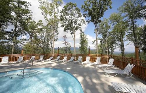 Serenity - Sweeping Mountain VIEWS From Every Room, Sevierville (foto 6)