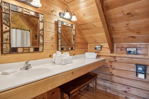 Serenity - Sweeping Mountain VIEWS From Every Room, Sevierville (foto 7)