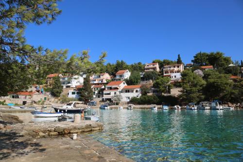 Strand, Maya House in Vrboska
